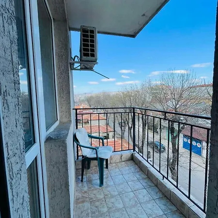 широк център варна15 минути до центъра Варна