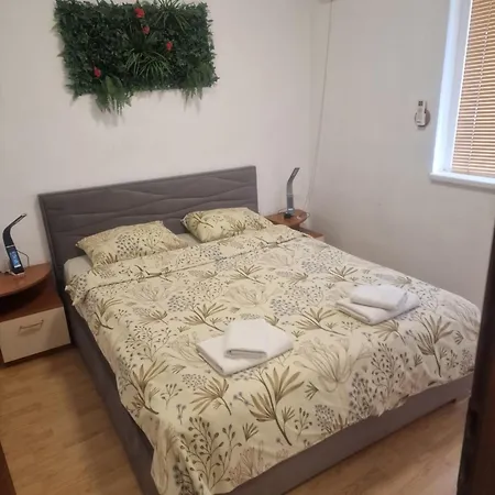 широк център варна15 минути до центъра Апартаменты Варна