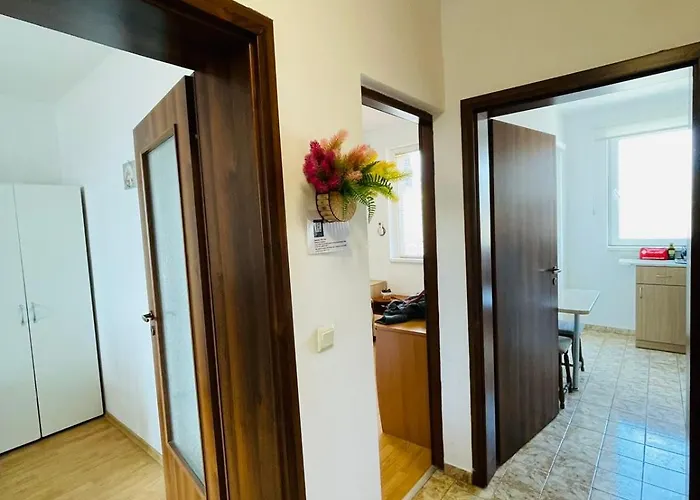 широк център варна15 минути до центъра * Варна