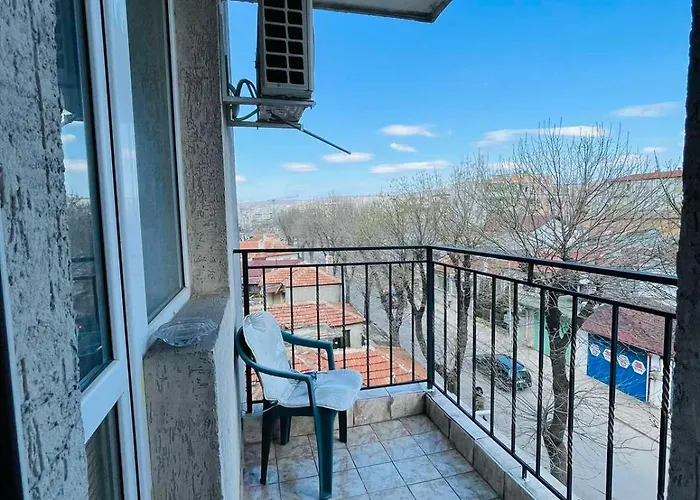 широк център варна15 минути до центъра Варна